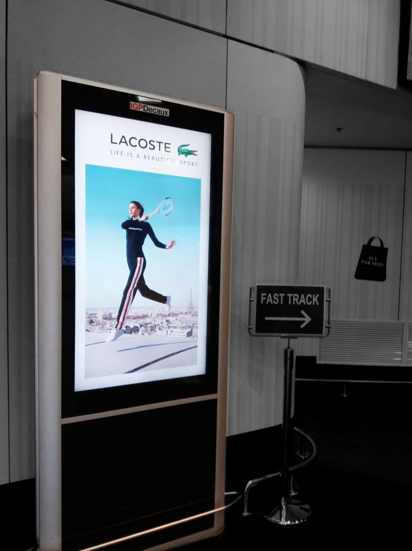 Campagna Lacoste su LCD