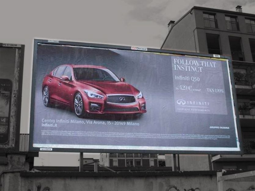 Campagna Infiniti tabellone